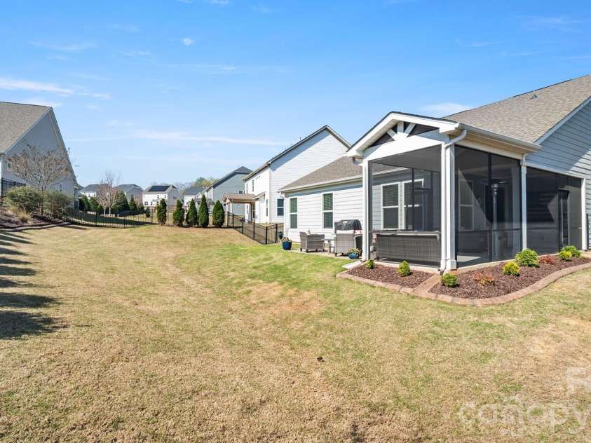 2696 Suffolk Place, Fort Mill, SC 29715.  MLS# CAR4368761, YatesRealty ID 12699. 