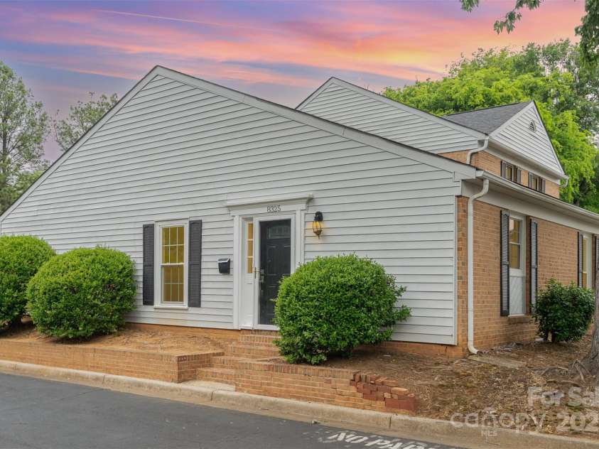 8325 Knights Bridge Road, Charlotte, NC 28210.  MLS# CAR4250598, YatesRealty ID 12699. Exterior (Entrance)