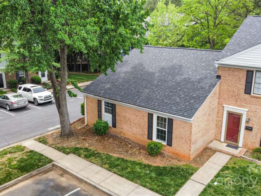 8325 Knights Bridge Road, Charlotte, NC 28210.  MLS# CAR4250598, YatesRealty ID 12699. Exterior (Side View)