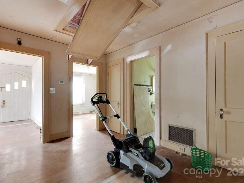 114 5th Street, Albemarle, NC 28001.  MLS# CAR4250566, YatesRealty ID 127. 