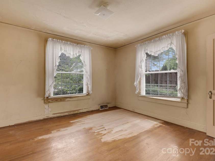 114 5th Street, Albemarle, NC 28001.  MLS# CAR4250566, YatesRealty ID 127. 