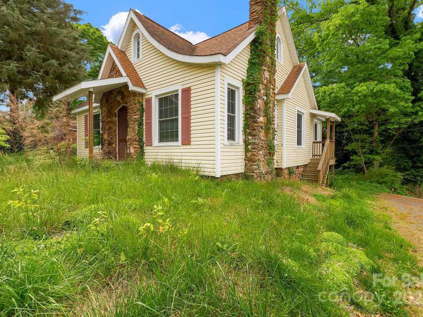 114 5th Street, Albemarle, NC 28001.  MLS# CAR4250566, YatesRealty ID 127. 