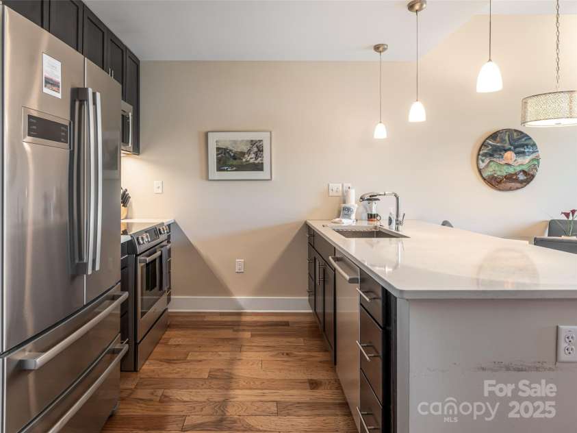 45 Asheland Avenue, Asheville, NC 28801.  MLS# CAR4283010, YatesRealty ID 127. 