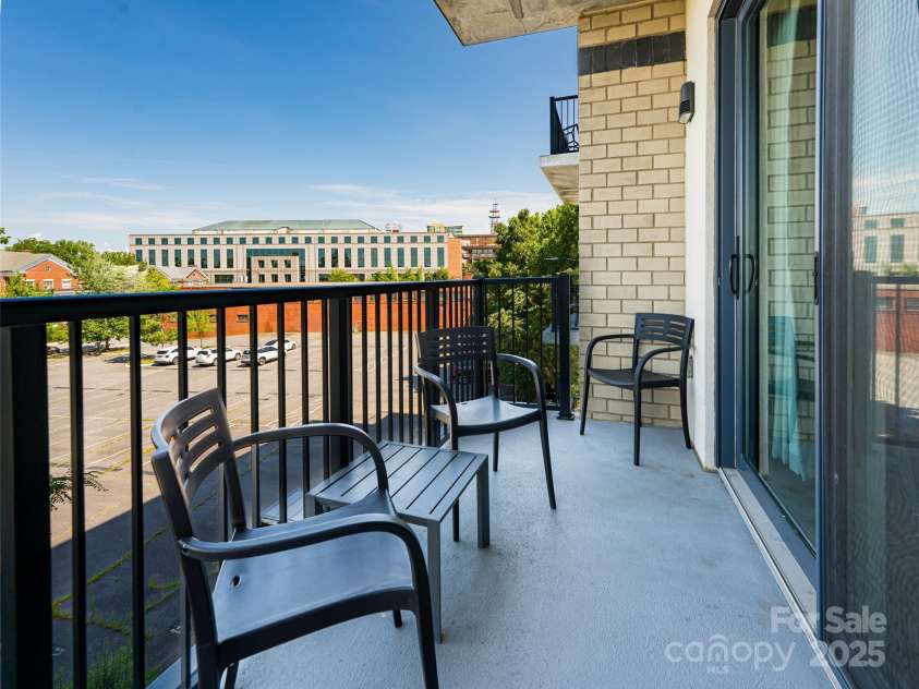 45 Asheland Avenue, Asheville, NC 28801.  MLS# CAR4283010, YatesRealty ID 127. 