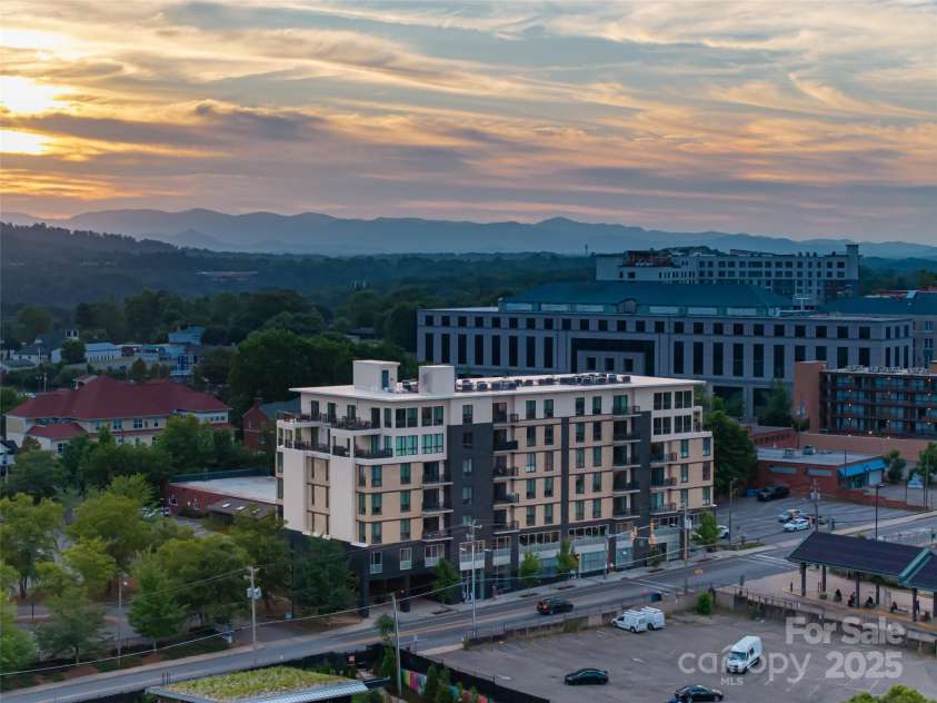 45 Asheland Avenue, Asheville, NC 28801.  MLS# CAR4283010, YatesRealty ID 127. 