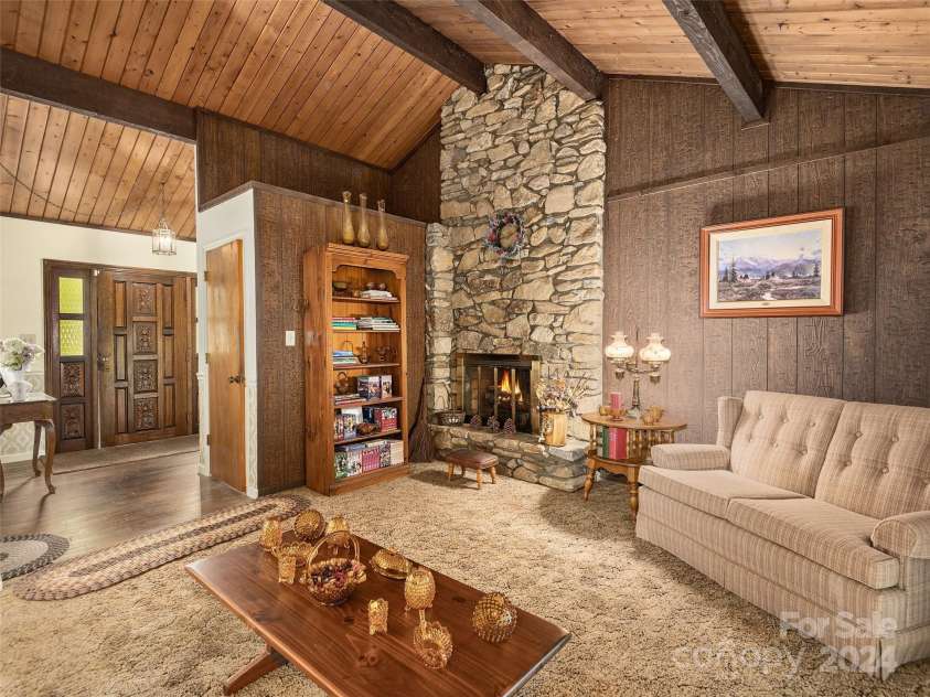 7 Chase Drive, Candler, NC 28715.  MLS# CAR4154891, YatesRealty ID 127. 
