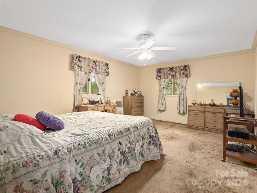 7 Chase Drive, Candler, NC 28715.  MLS# CAR4154891, YatesRealty ID 127. 
