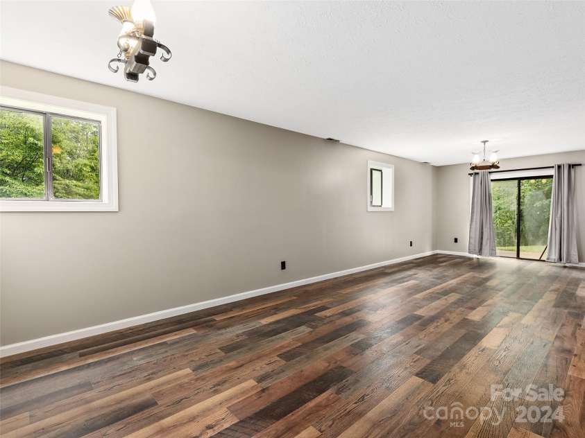 7 Chase Drive, Candler, NC 28715.  MLS# CAR4154891, YatesRealty ID 127. 
