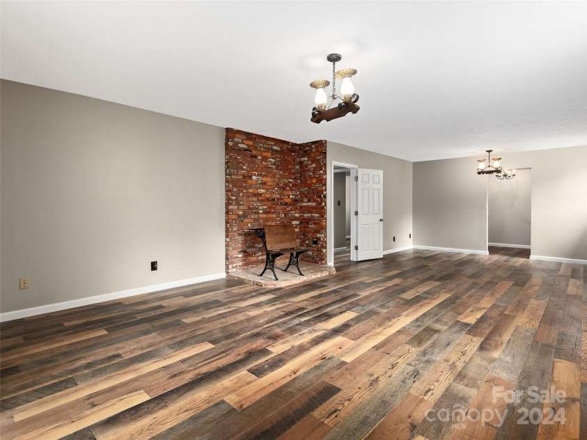 7 Chase Drive, Candler, NC 28715.  MLS# CAR4154891, YatesRealty ID 127. 