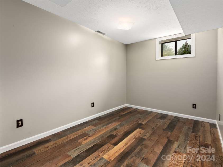 7 Chase Drive, Candler, NC 28715.  MLS# CAR4154891, YatesRealty ID 127. 