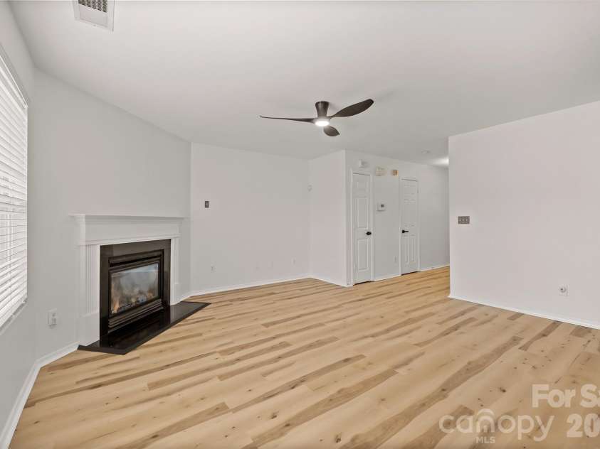 8552 Westhope Street, Charlotte, NC 28216.  MLS# CAR4340767, YatesRealty ID 1270. 