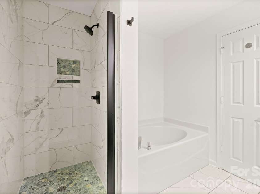 8552 Westhope Street, Charlotte, NC 28216.  MLS# CAR4340767, YatesRealty ID 1270. 