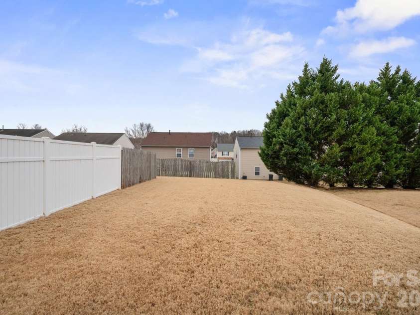 8552 Westhope Street, Charlotte, NC 28216.  MLS# CAR4340767, YatesRealty ID 1270. 