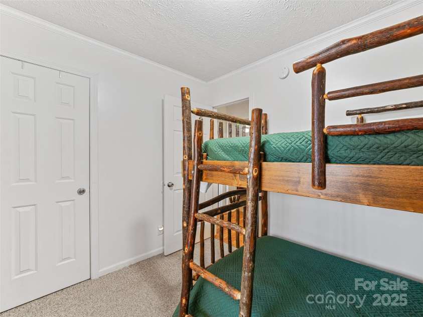 860 Creekside Drive, Maggie Valley, NC 28751.  MLS# CAR4245544, YatesRealty ID 12700. 