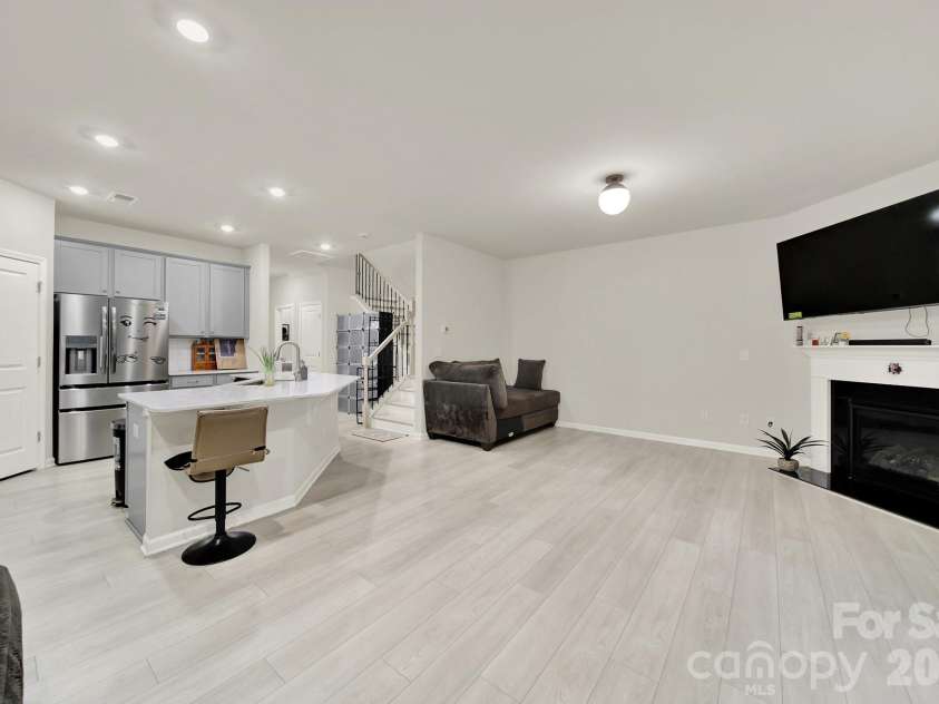 6009 Chelsea Oaks Ridge, Fort Mill, SC 29708.  MLS# CAR4359383, YatesRealty ID 12701. 