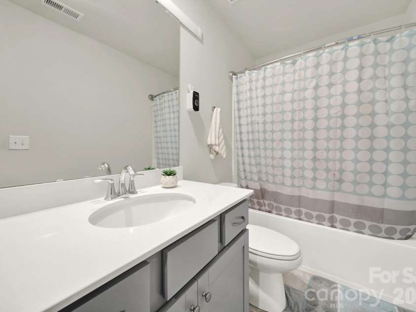 6009 Chelsea Oaks Ridge, Fort Mill, SC 29708.  MLS# CAR4359383, YatesRealty ID 12701. 