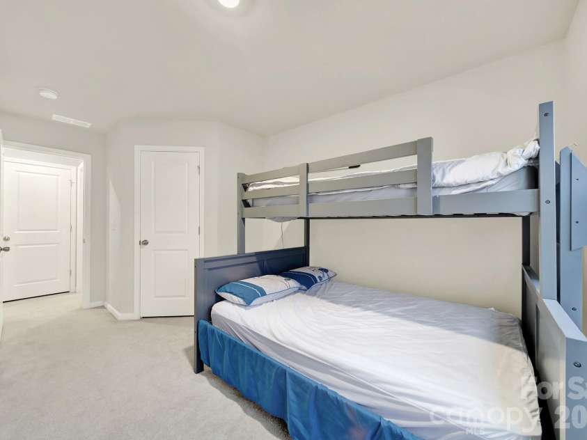 6009 Chelsea Oaks Ridge, Fort Mill, SC 29708.  MLS# CAR4359383, YatesRealty ID 12701. 