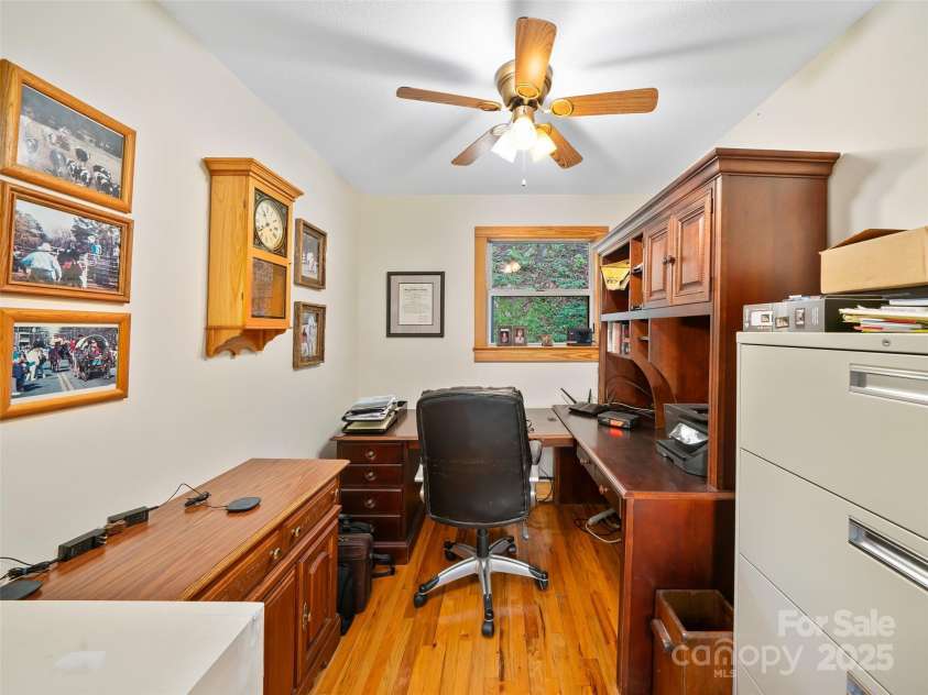 86 Laurel Drive, Burnsville, NC 28714.  MLS# CAR4253522, YatesRealty ID 12702. Home Office