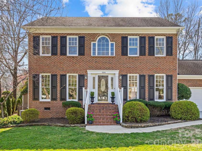 1104 Hulston Court, Charlotte, NC 28211.  MLS# CAR4354975, YatesRealty ID 12703. 