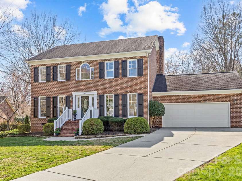1104 Hulston Court, Charlotte, NC 28211.  MLS# CAR4354975, YatesRealty ID 12703. 