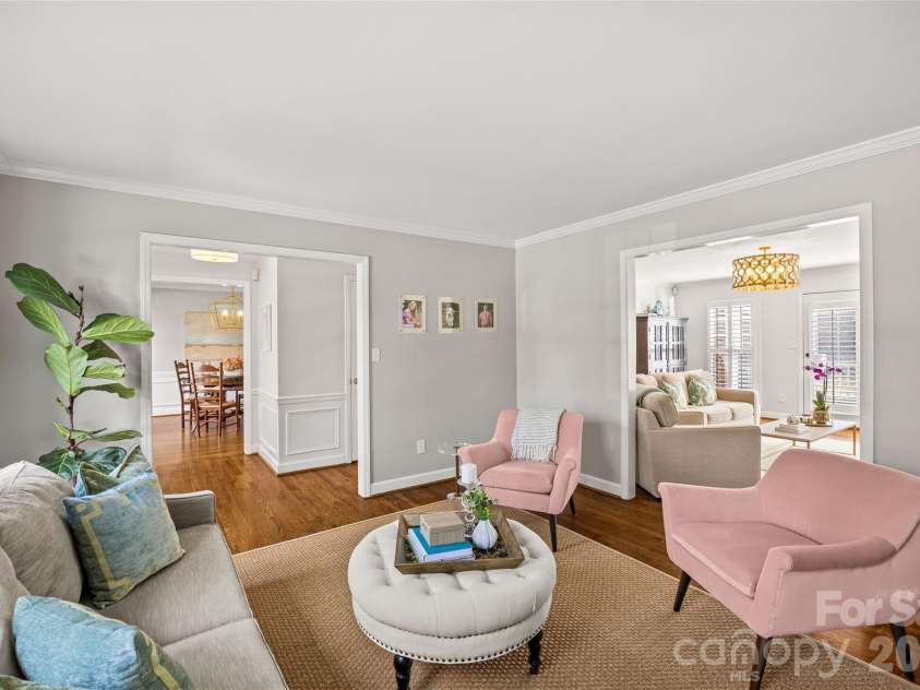 1104 Hulston Court, Charlotte, NC 28211.  MLS# CAR4354975, YatesRealty ID 12703. 
