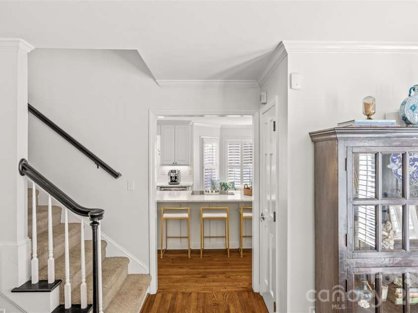 1104 Hulston Court, Charlotte, NC 28211.  MLS# CAR4354975, YatesRealty ID 12703. 