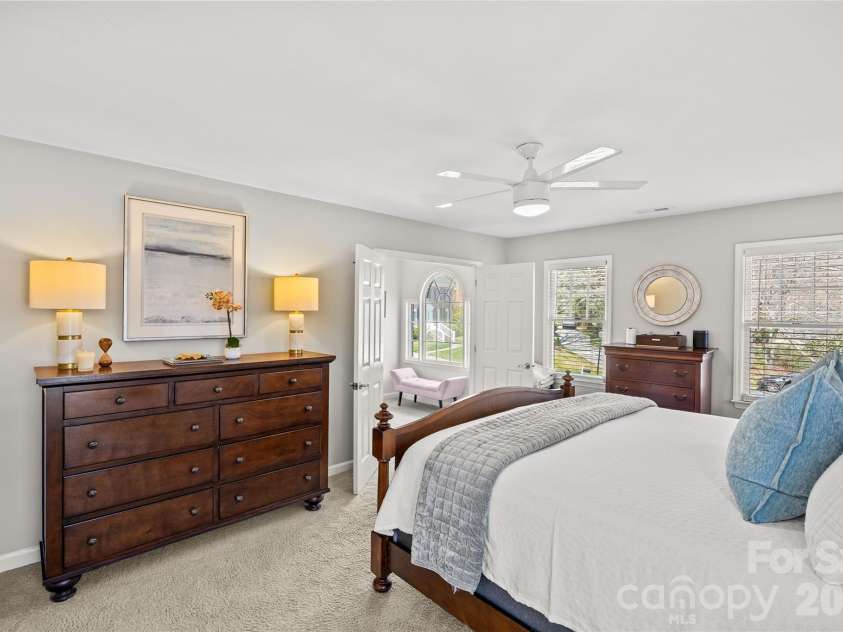 1104 Hulston Court, Charlotte, NC 28211.  MLS# CAR4354975, YatesRealty ID 12703. 