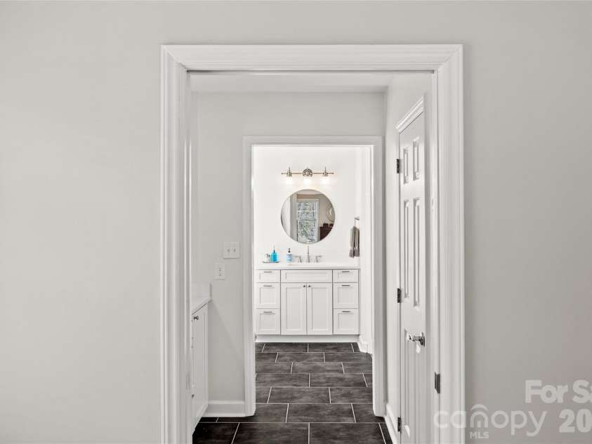 1104 Hulston Court, Charlotte, NC 28211.  MLS# CAR4354975, YatesRealty ID 12703. 