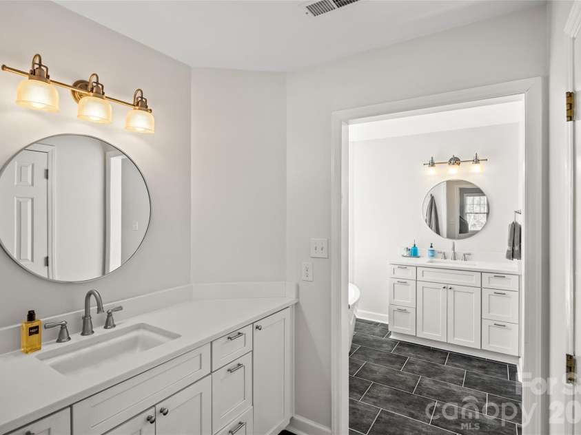 1104 Hulston Court, Charlotte, NC 28211.  MLS# CAR4354975, YatesRealty ID 12703. 