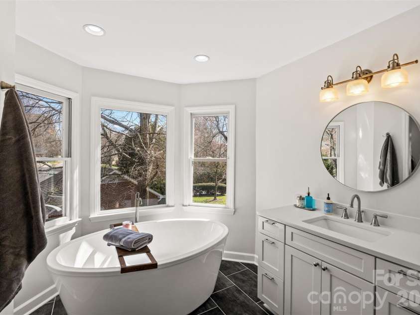 1104 Hulston Court, Charlotte, NC 28211.  MLS# CAR4354975, YatesRealty ID 12703. 