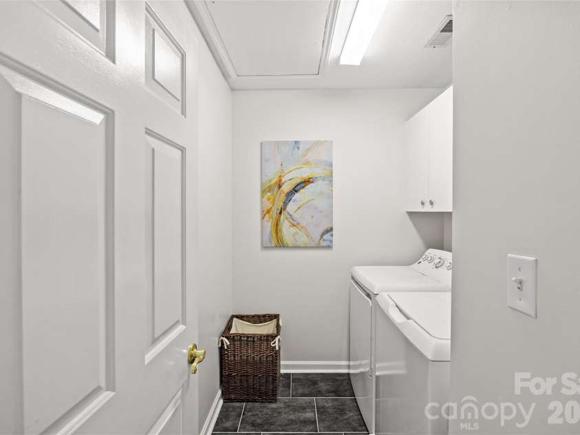 1104 Hulston Court, Charlotte, NC 28211.  MLS# CAR4354975, YatesRealty ID 12703. 
