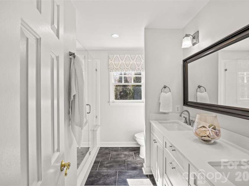 1104 Hulston Court, Charlotte, NC 28211.  MLS# CAR4354975, YatesRealty ID 12703. 