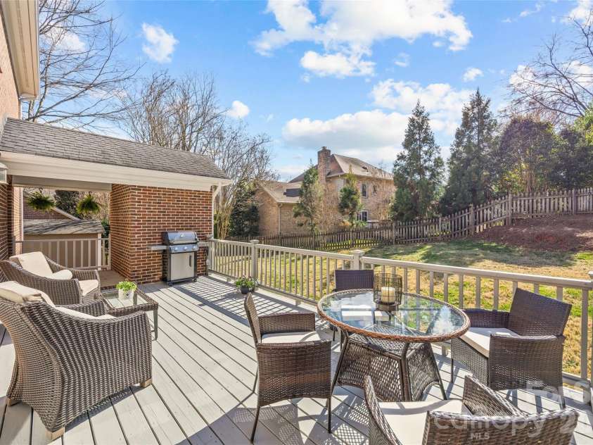 1104 Hulston Court, Charlotte, NC 28211.  MLS# CAR4354975, YatesRealty ID 12703. 