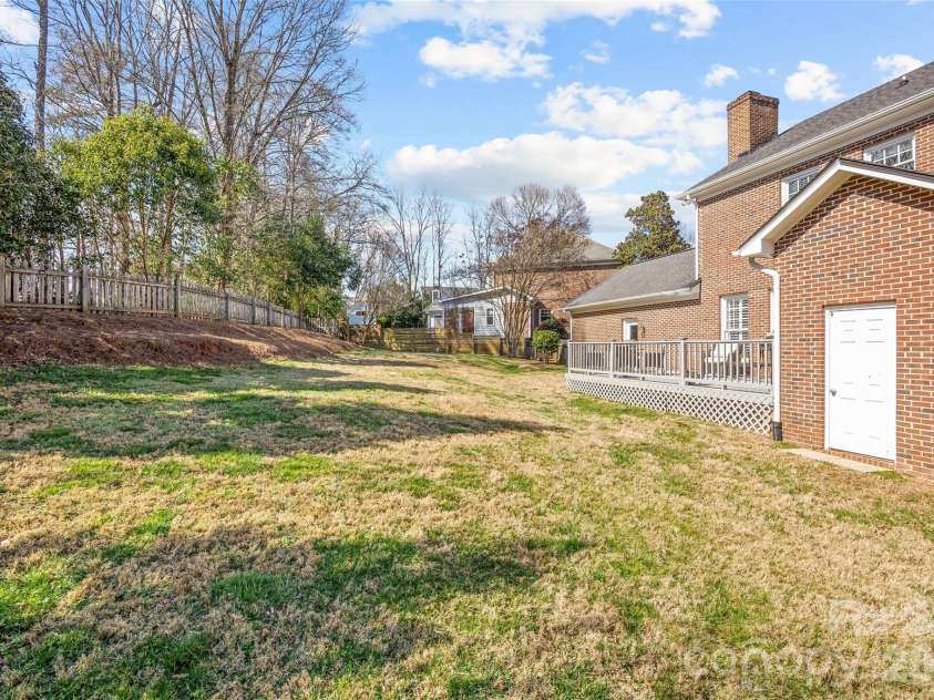 1104 Hulston Court, Charlotte, NC 28211.  MLS# CAR4354975, YatesRealty ID 12703. 