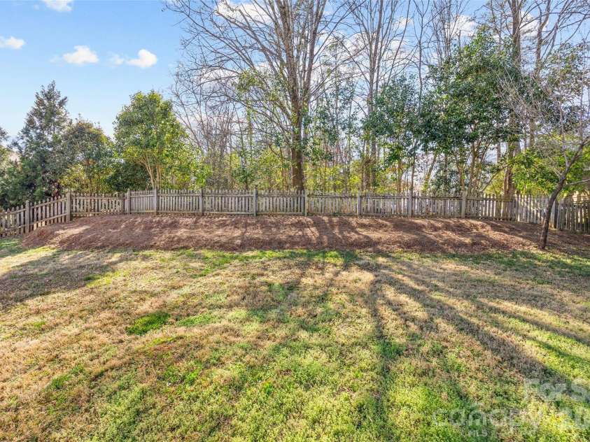 1104 Hulston Court, Charlotte, NC 28211.  MLS# CAR4354975, YatesRealty ID 12703. 