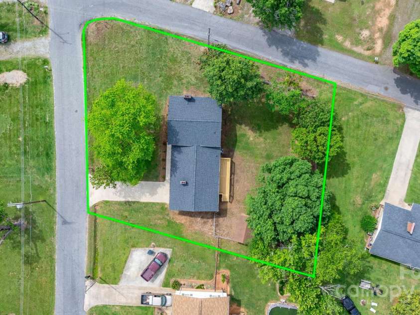 606 Hillcrest Street, Hudson, NC 28638.  MLS# CAR4255015, YatesRealty ID 12703. 