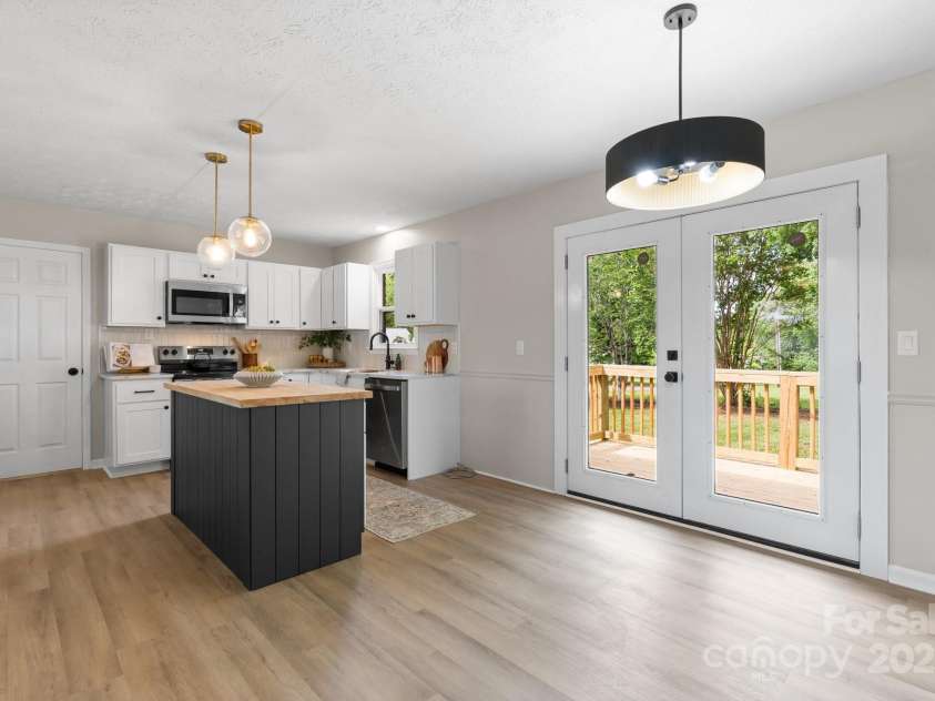 606 Hillcrest Street, Hudson, NC 28638.  MLS# CAR4255015, YatesRealty ID 12703. 