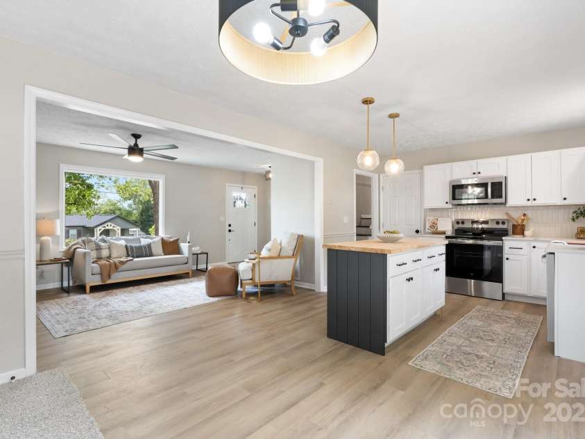 606 Hillcrest Street, Hudson, NC 28638.  MLS# CAR4255015, YatesRealty ID 12703. 