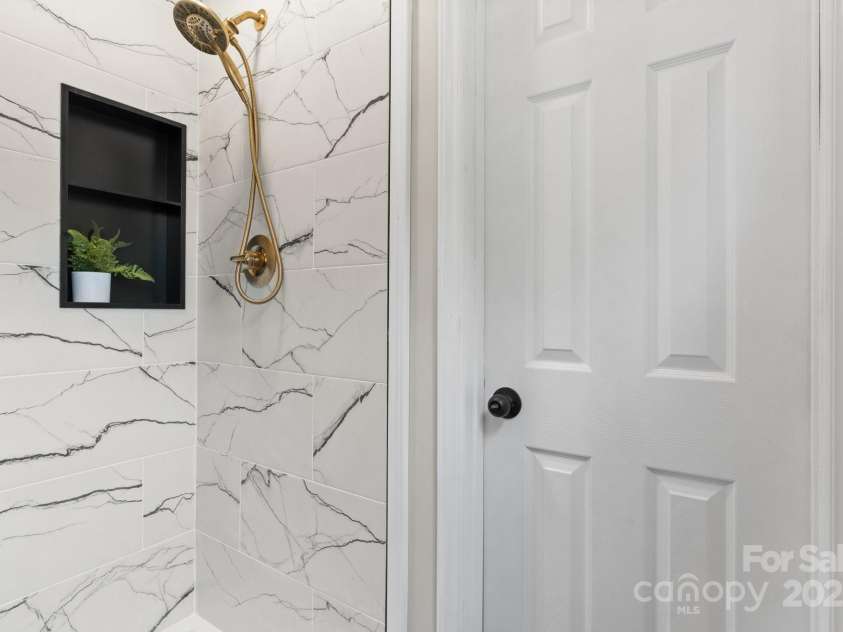 606 Hillcrest Street, Hudson, NC 28638.  MLS# CAR4255015, YatesRealty ID 12703. 