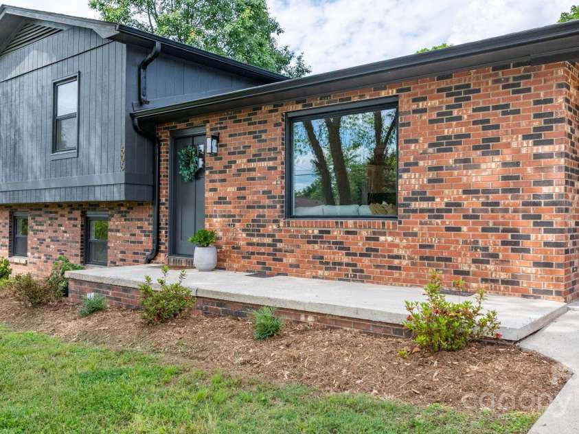 606 Hillcrest Street, Hudson, NC 28638.  MLS# CAR4255015, YatesRealty ID 12703. 