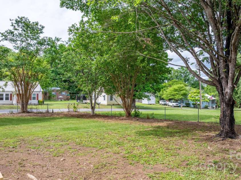 606 Hillcrest Street, Hudson, NC 28638.  MLS# CAR4255015, YatesRealty ID 12703. 