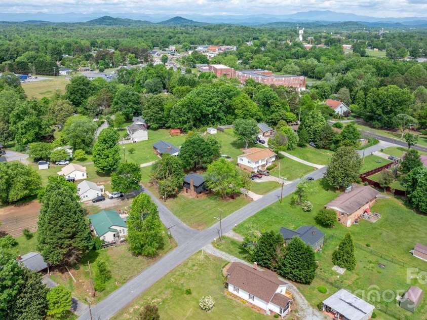 606 Hillcrest Street, Hudson, NC 28638.  MLS# CAR4255015, YatesRealty ID 12703. 