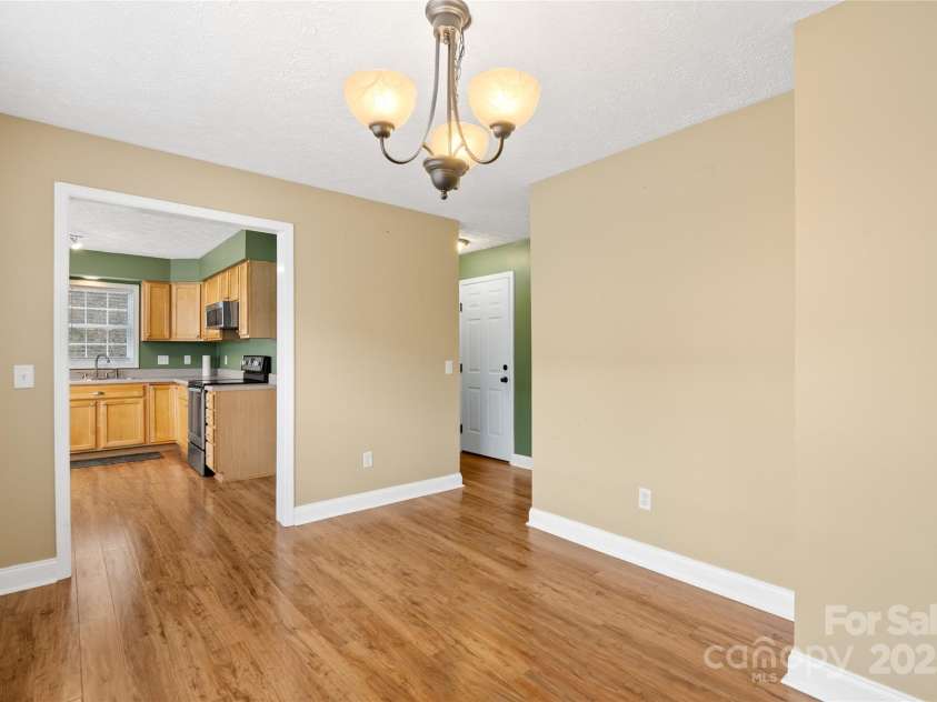 210 Pembrook Road, Swannanoa, NC 28778.  MLS# CAR4231531, YatesRealty ID 12705. Dining Room