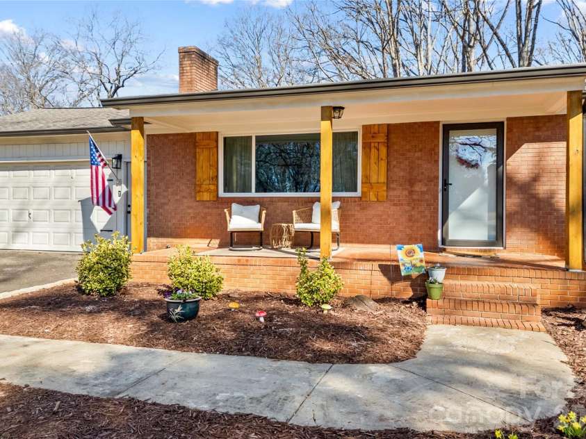 183 Jane Sowers Road, Statesville, NC 28625.  MLS# CAR4352171, YatesRealty ID 12706. 