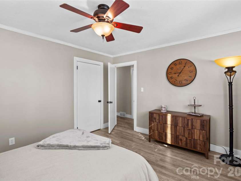 183 Jane Sowers Road, Statesville, NC 28625.  MLS# CAR4352171, YatesRealty ID 12706. 