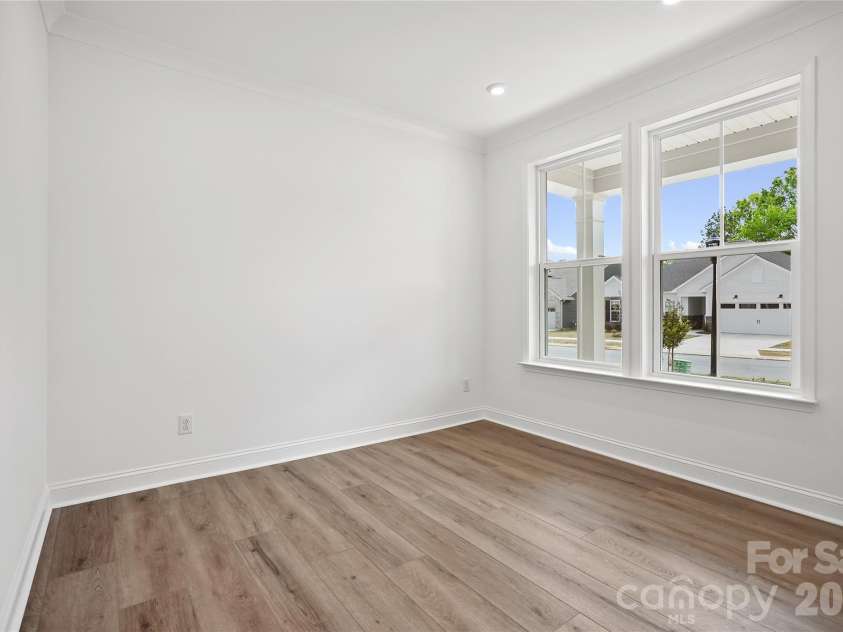 13911 Penbury Lane, Charlotte, NC 28278.  MLS# CAR4365021, YatesRealty ID 12707. 