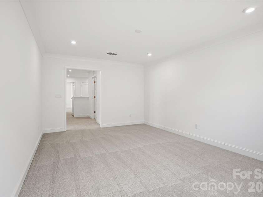 13911 Penbury Lane, Charlotte, NC 28278.  MLS# CAR4365021, YatesRealty ID 12707. 