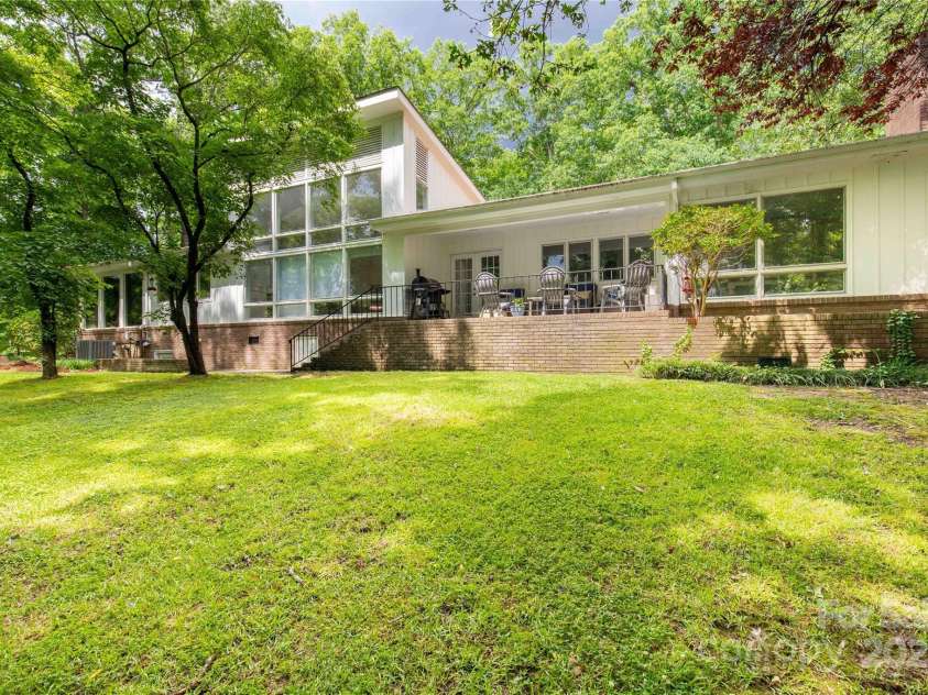 981 Sherwood Circle, Lancaster, SC 29720.  MLS# CAR4254129, YatesRealty ID 12707. 