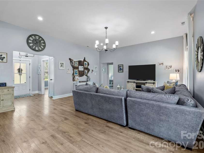 2202 Lannie Lane, Rock Hill, SC 29730.  MLS# CAR4362631, YatesRealty ID 12708. 