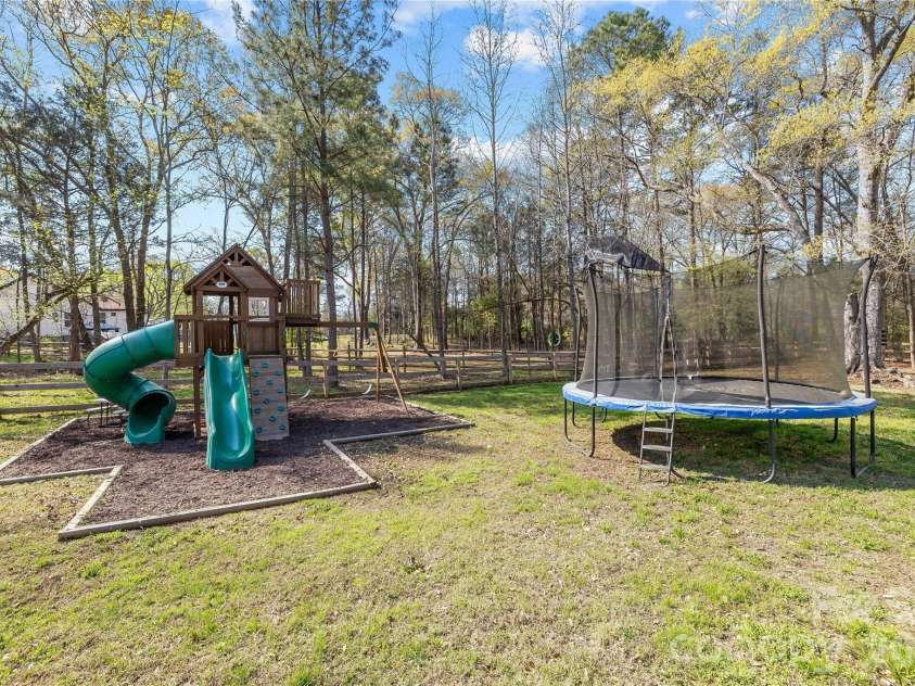 2202 Lannie Lane, Rock Hill, SC 29730.  MLS# CAR4362631, YatesRealty ID 12708. 